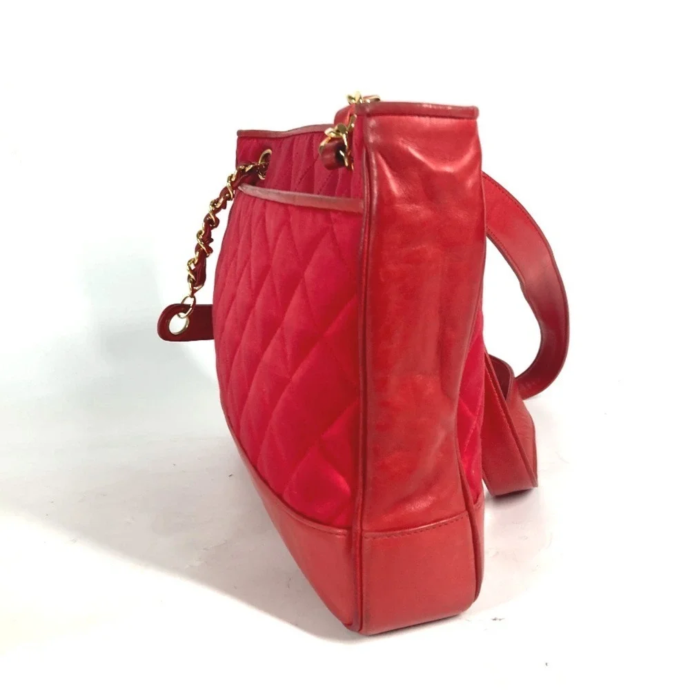 CHANEL Vintage Red Leather Shoulder Bag